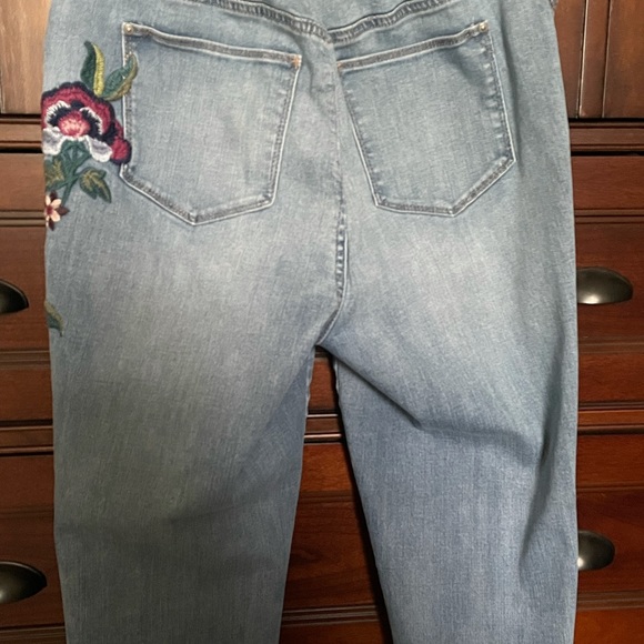 Jeans - Picture 5 of 8